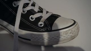 Sepatu kakakku: sepatu converse hitam