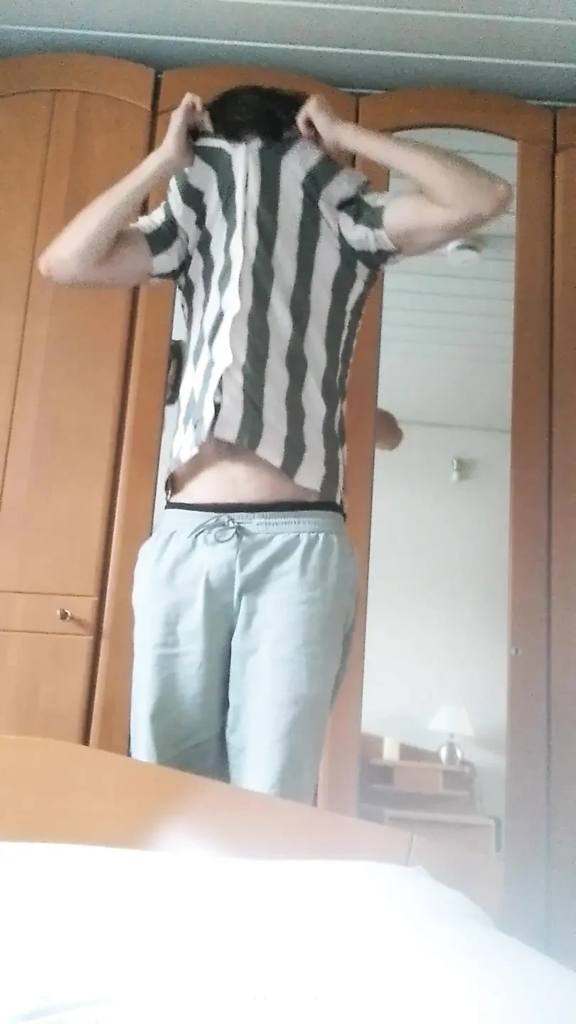 Masturbating dick and ass come to me and feel pleasure