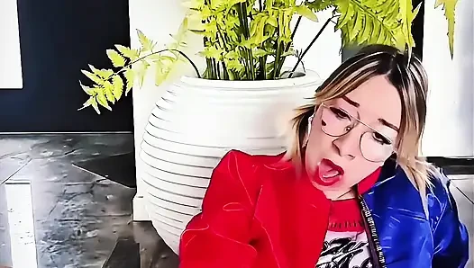 Harley Quinn Marvel Sticks a Baseball Bat