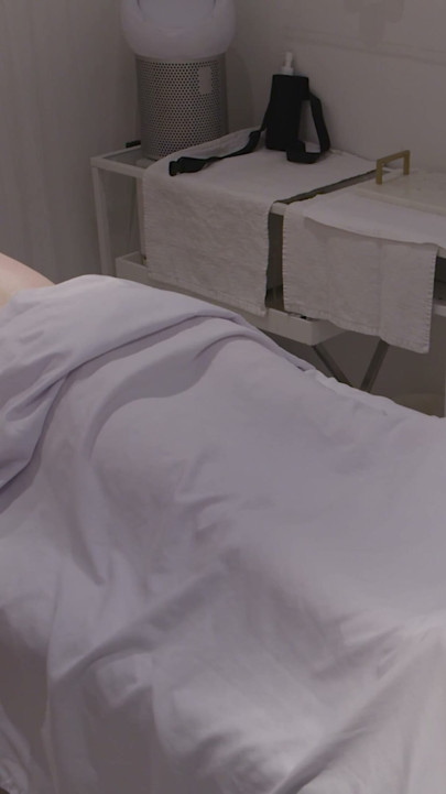Risky Flashing by Exhibitionist Masseuse | Clip 3
