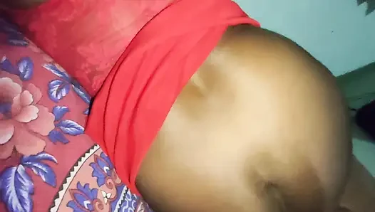 Mera bhabhi mujhe daily chotne deta hai