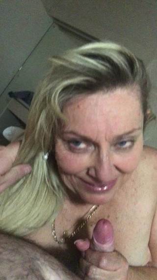 Milf sucking cock