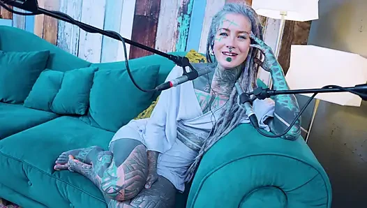 Hakkında konuşuyorum n - gerekli - asmr podcast sfw konuşuyor gotik sıska kız dreadlocks dövmeli model dövmeli kız
