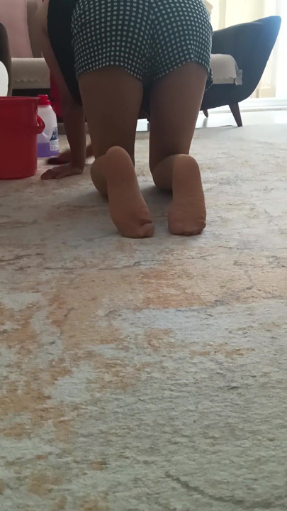 My big-buttocked, turbaned stepmother while cleaning | Clip 1