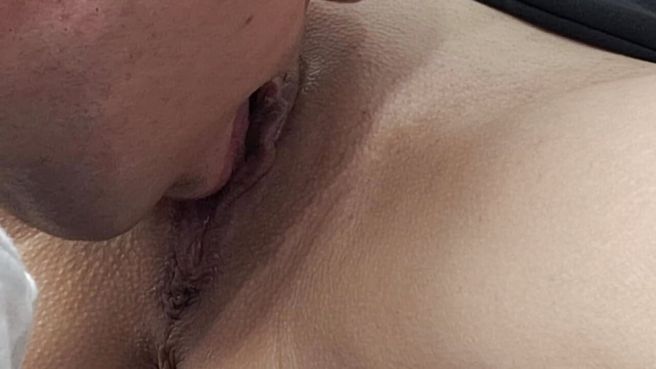 Plavuša ruska ljepotica dobiva žestoko jebanje u pičku