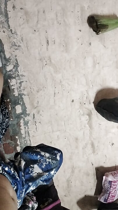 Land chusava kar bhabhi ji ko chod diya