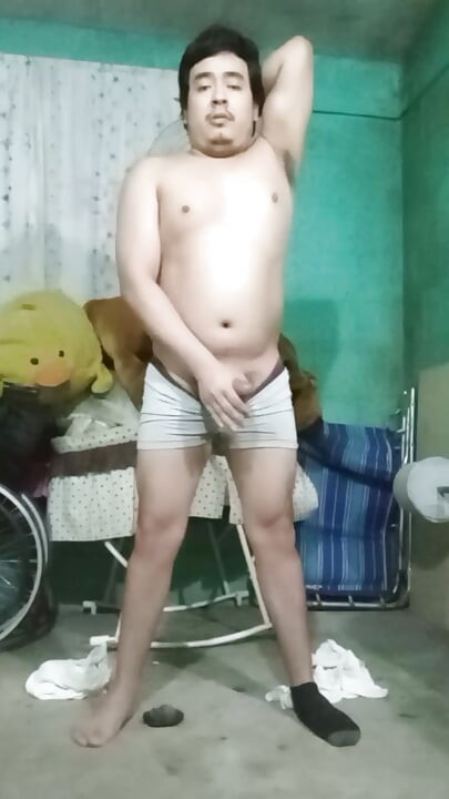 Isa dalam boxer menarik zakarnya #143