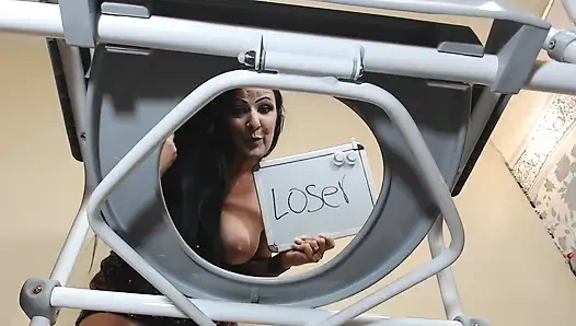 Tuvalet kölem oldun