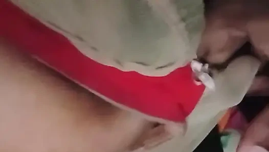 Близость тестя и невестки, тёмное секс-видео, масляный массаж тестя в комнате для грязных разговоров