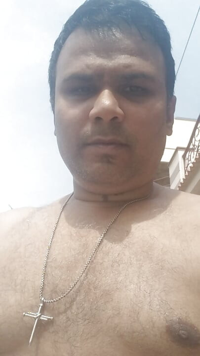 Solo Guy's Dick εδώ... Ασκώντας ελεύθερα τους Στίχους της Αγίας Γραφής.. .
