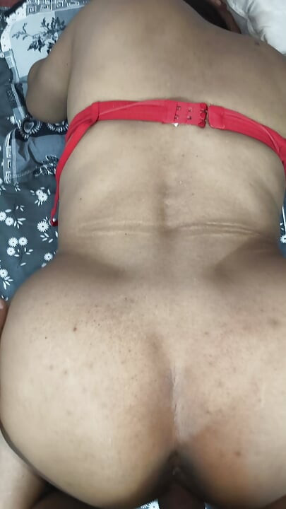 Bhabhi ki chut se pani nikal diya