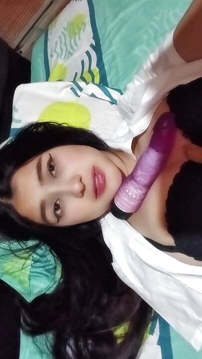 Latina mit schönen runden titten