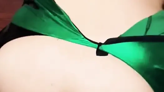 Büyük zenci yarağı dildosunu emiyor ve sikiyor