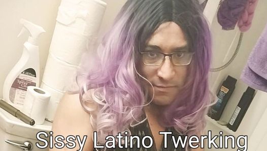 Sissy latino twerking i dildo play