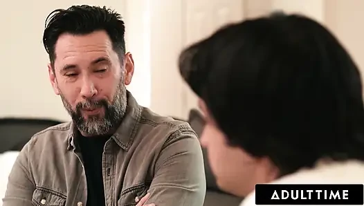 ADULT TIME - паренек-девственник вместе с отчимом трахает возбужденную мачеху Dana Vespoli с завязанными глазами