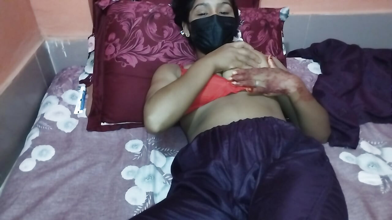 Όμορφη HoT Liza στο σπίτι BooBs δείχνουν DILDO Fuk μουνί