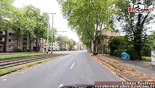 Deutsche Milf von Nebenan macht EroCom Sextreffen in ihrer Küche