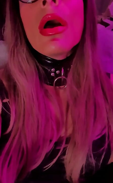 私は今、とてもムラムラしていて、タイツを頻繁に履くことはありませんが、タイツを履くたびに溶けます