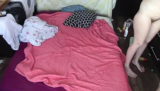 Amateur Wife Gives Me a Masturbation, I Cum in Her Hand. Amateur Couple Having Wild Sex in the Bedroom.