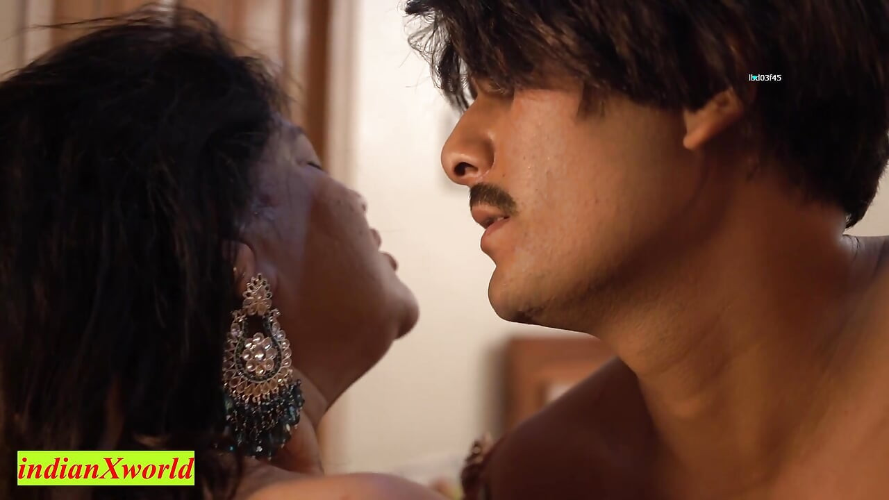 Beautiful Rich Madam fantasy sex with Hotel Guard! Indian Sex