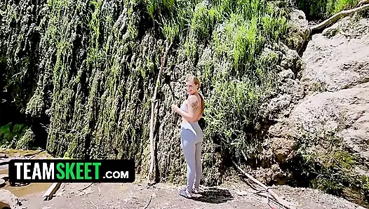 Wing-frau kenzie love rekrutiert jasmin Wilde für einen dreier auf einem Wanderwege