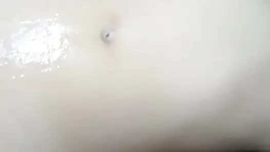 Bersama Pacarku Amatir disebuah gubuk sempit