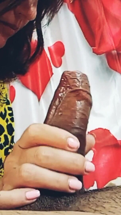 「Shows up and Happy to Work Your Cock」の驚愕の瞬間