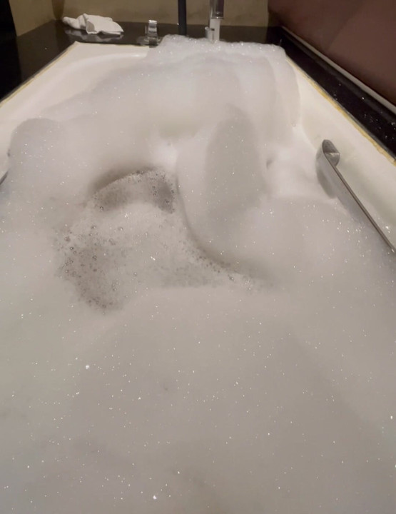 Ngusap bak mandi