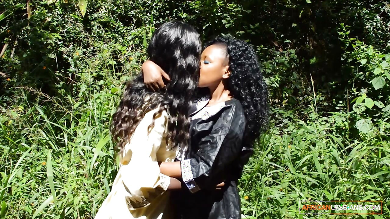 These two SKINNY EBONY girls waited for a quiet house... then scissored each other till both came