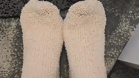 Fetish kakiku ngocok kontol sampai kakiku yang aduhai