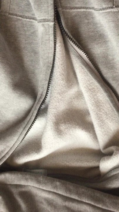 Hoodie yang disayangi teman wanita saya selama tiga tahun!