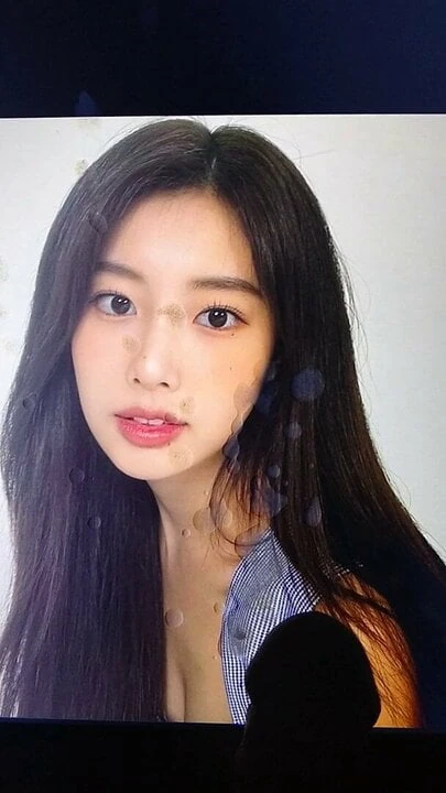 IZONE Hyewon cum tribute