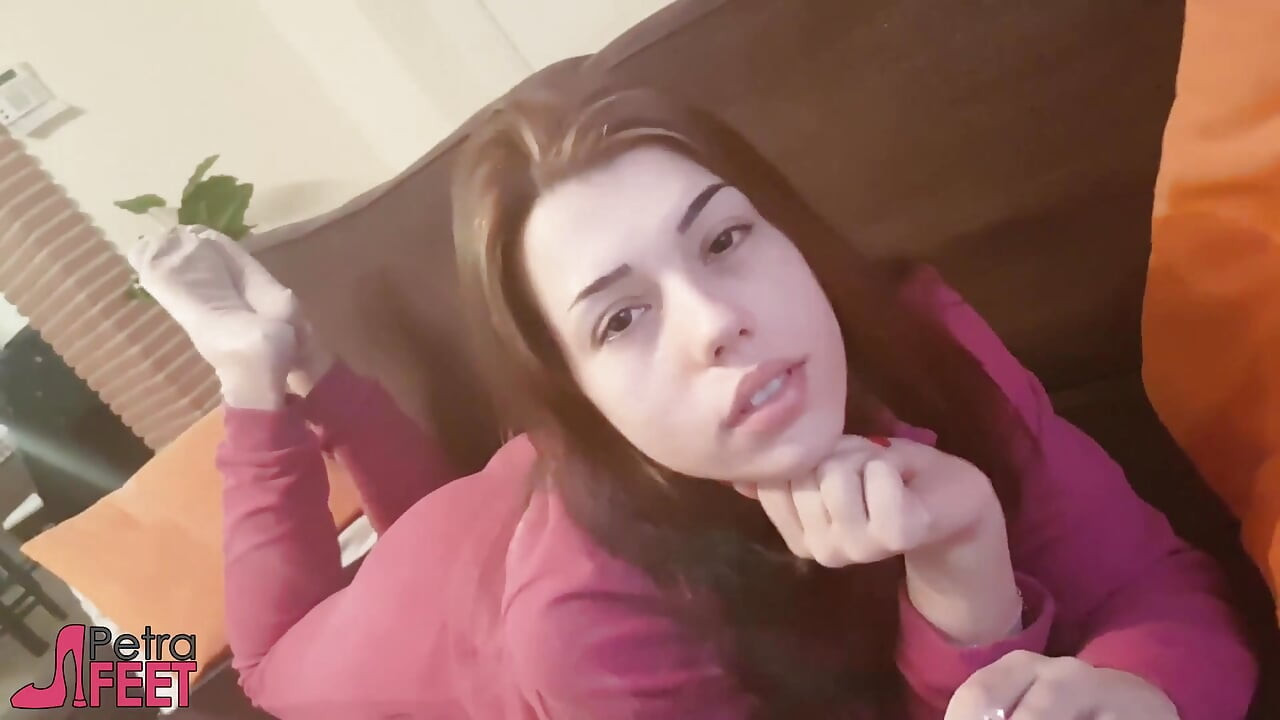 Smoking and fetish with sweet teen