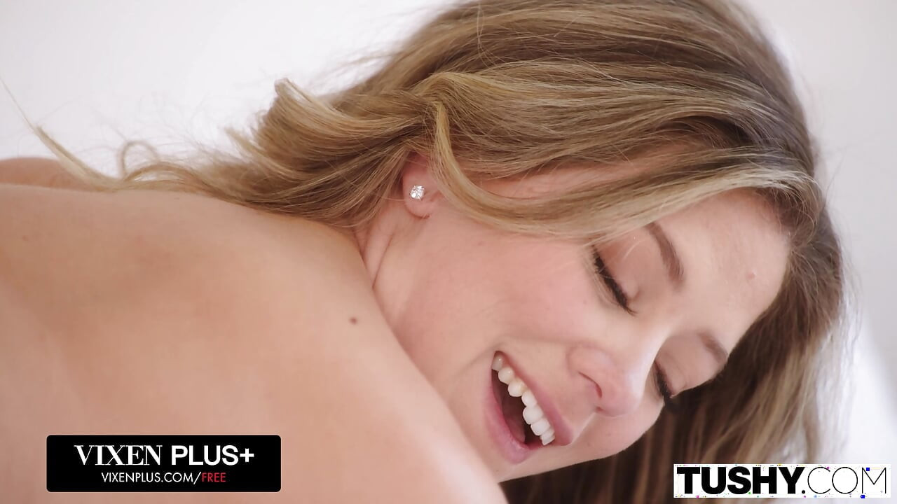 Tushy - culona River Lynn obtiene su agujero relleno con una gran polla