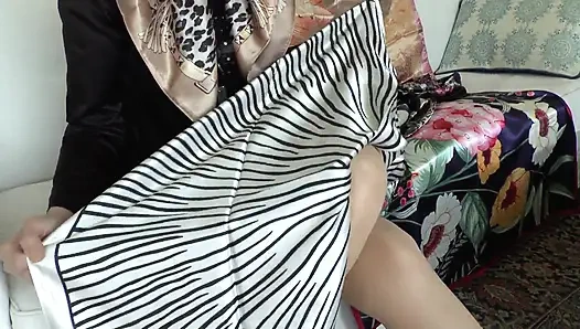 День атласного шарфа! Сперма на всей моей атласной шарфе, леди Victoria Valente