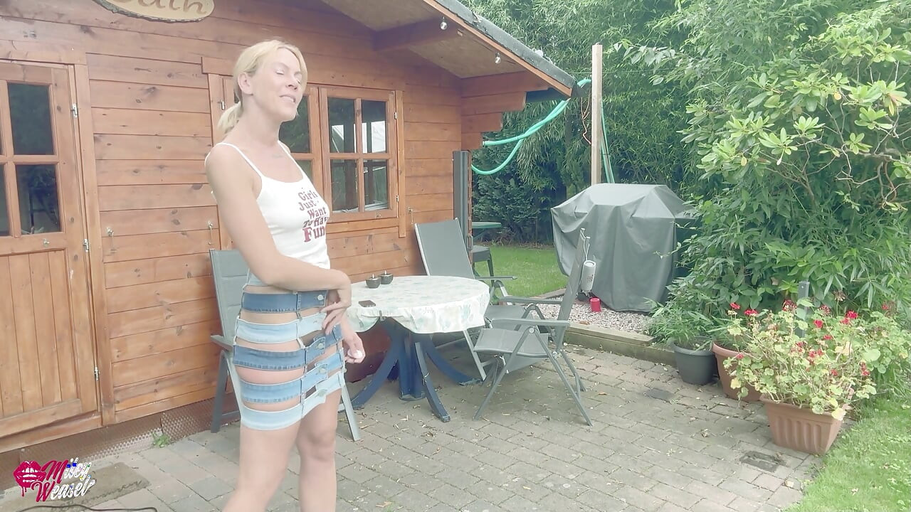 360 Degree Orgasm on the Turntable!!