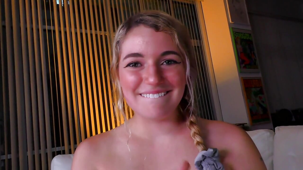 ¡Abby Adams esa preñada vecina!