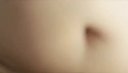 Süper pürüzsüz Endonezyalı kız yarağa binerken saten iç çamaşırı giyiyor