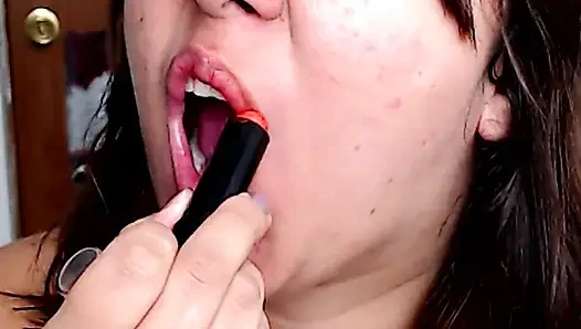 Lipstik, ciuman dan blowjob