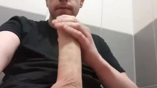 Sucking my own cock in a mall restroom