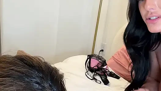 Jennifer White ve Ava Amira ile sapık üçlü seks - dikey