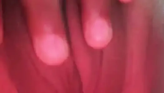 LaMenor wird mit abspritzen in ihren kostbaren mund tief in den hals gefickt