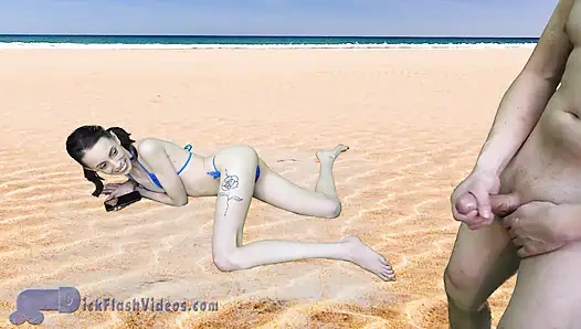 Minyon genç kız Aria Haze plajda cfnm'de yarak teşhiri yapıyor