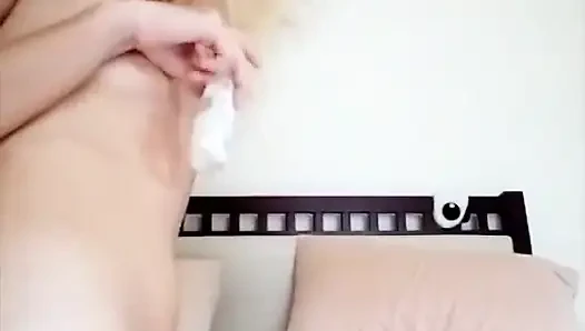 Yoga pantolonu azdırıyor ve yağlı göt parmaklıyor