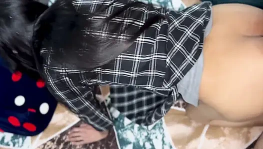 Arkadaşının Karısıyla Odada Yatağı Paylaştı Ve Bütün Gece Amını Sikti