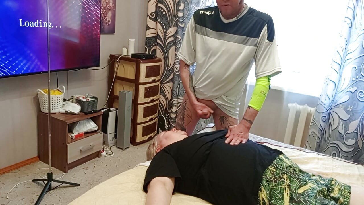 I jerk off my cock and fuck my neighbor in my mouth to cum on her