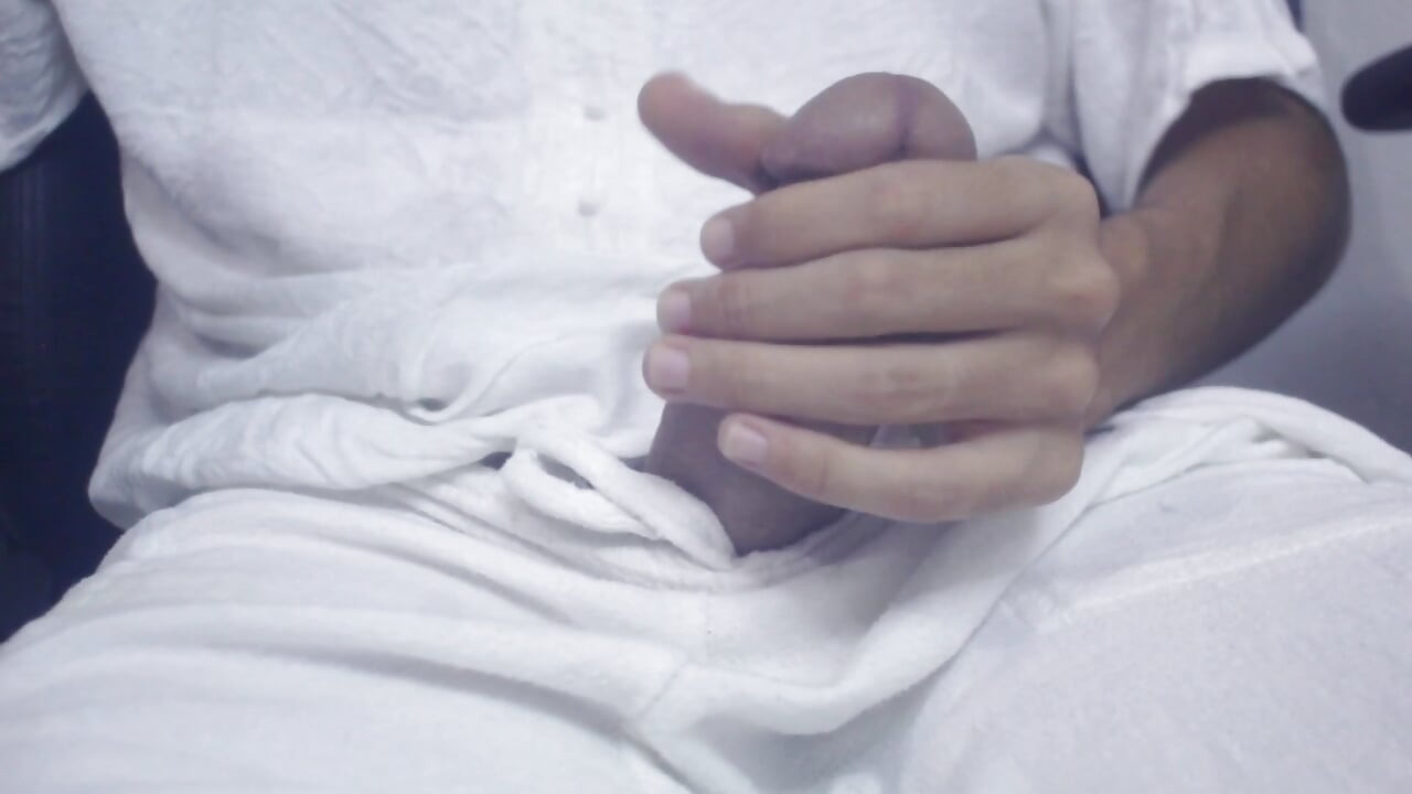 Alone, hot and horny. Cute amateur solo handjob, and exceptional cumshot