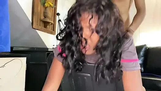 Aku sama vesinaku yang paling cantik ngeliat dia lagi sendirian di rumah