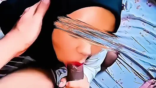Gadis nakal indonesia berhijab lagi asik nyepong dan ngentot memeknya habis-habisan sama kontol besar pria asia