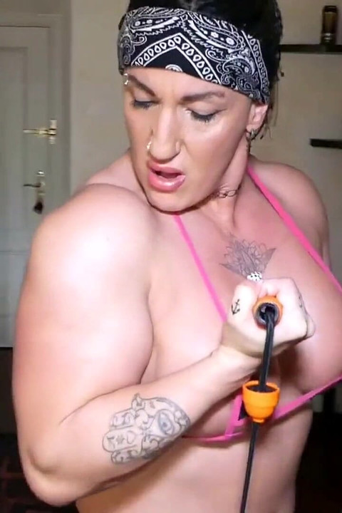 เย็ดเทรนเนอร์ส่วนตัวมาก